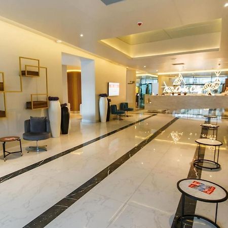 Panoramic Sea And City View Aparthotel In Orbi City Batumi Bagian luar foto