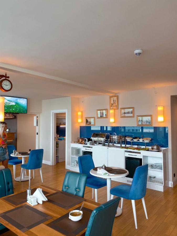 Panoramic Sea And City View Aparthotel In Orbi City Batumi Bagian luar foto